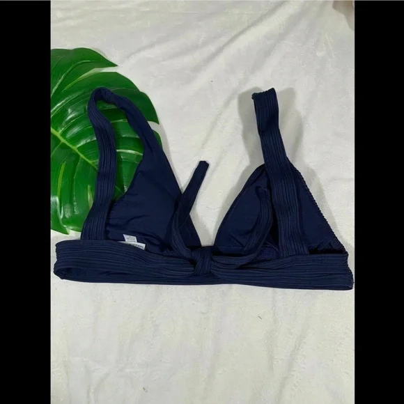 NEW $108 Robin Piccone Lily V-Neck Bikini‎ Top in Navy Blue [SZ Small ]